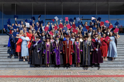 Promócie absolventov FHI 2025