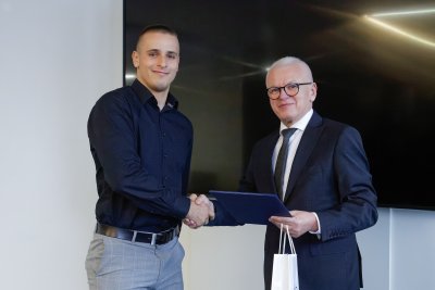 Študenti FHI ocenení pri príležitosti Medzinárodného Dňa študentstva