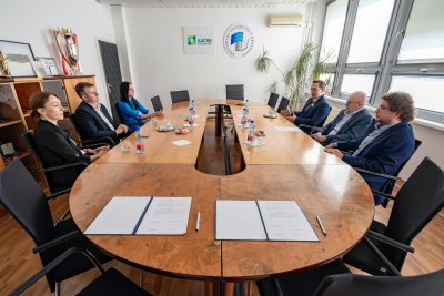 Ekonomická univerzita v Bratislave posilňuje spoluprácu so spoločnosťou Swiss Re