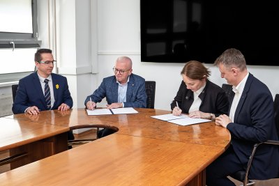 Ekonomická univerzita v Bratislave posilňuje spoluprácu so spoločnosťou Swiss Re