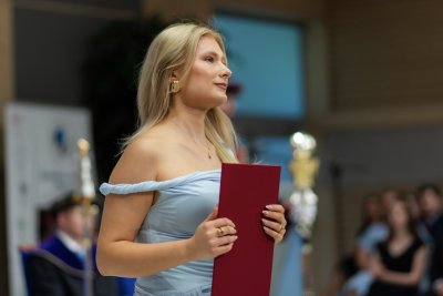 Promócie absolventov FHI 2025