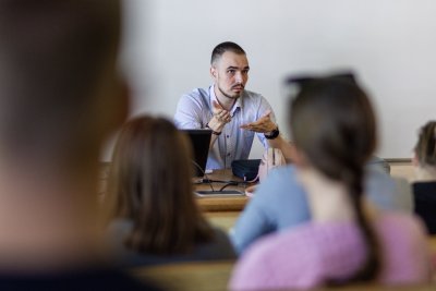 Stalo sa na FHI (zhrnutie akcií v treťom štvrťroku 2025)