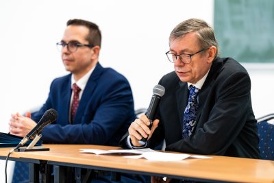 Slávnostné zasadnutie Akademickej obce FHI 2025