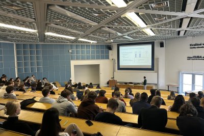 Stalo sa na FHI (zhrnutie akcií v štvrtom štvrťroku 2025)