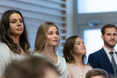 Slávnostné promócie absolventov Fakulty hospodárskej informatiky EU v Bratislave 2026