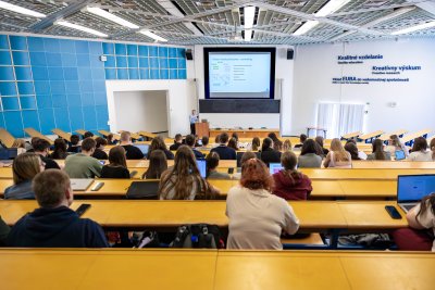 Stalo sa na FHI (zhrnutie akcií v druhom štvrťroku 2026)