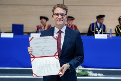 Promócie absolventov doktorandského štúdia na FHI 2026