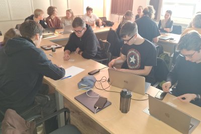 FHI súčasťou pilotného projektu AI ready univerzita - študent